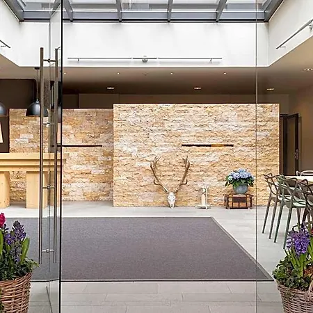 Edelweiss Hotel 4*