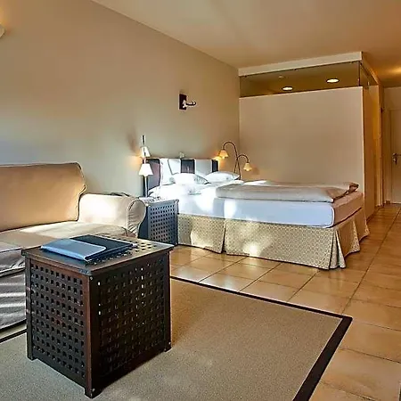 Edelweiss 4*