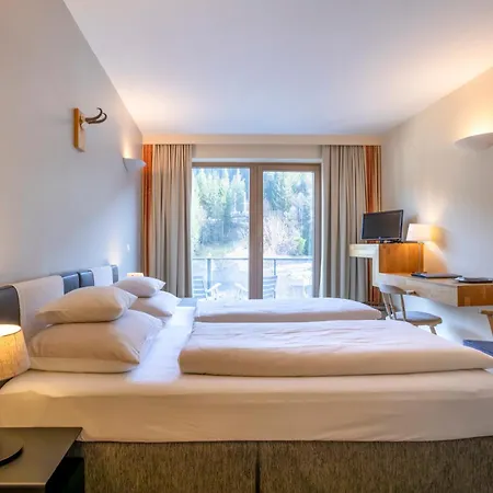 Edelweiss 4*